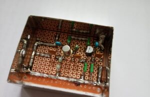 Espectroscopio SDR para transceptor VHF R2CWoscopio SDR R2CW Oddeľovací zosilňovač pre SDR spektroskop R2CW